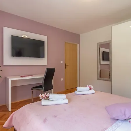 Apartment Ena, Free Parking Split